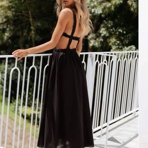 AUBREY CUTOUT MIDI DRESS - BLACK